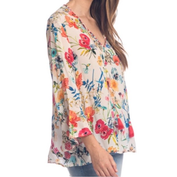 Feathers by Tolani Farah Bloom Popover Floral Blouse Embroidered Edge Top - Picture 2 of 9